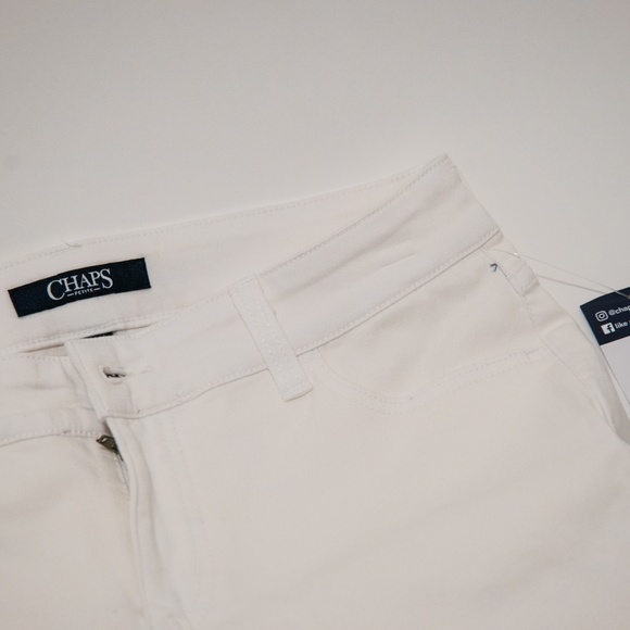 White Bermuda Shorts - Picture 3 of 4